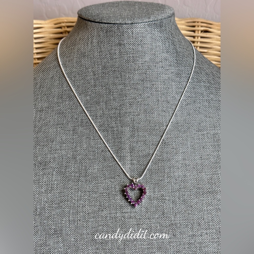 NWT Beautiful Sterling Silver Prong Set Genuine Garnet Heart Necklace